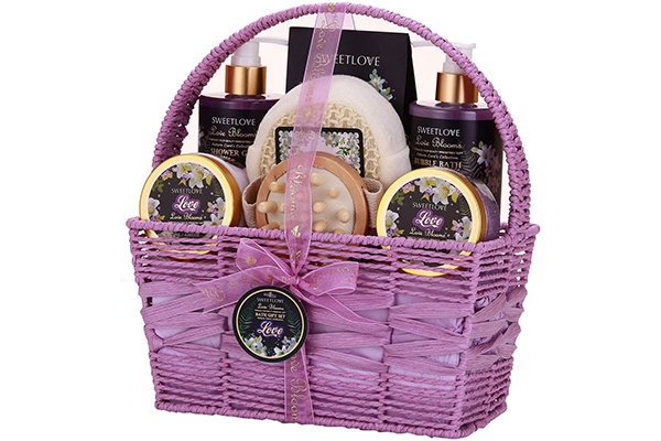 Free SWEETLOVE Spa Hamper