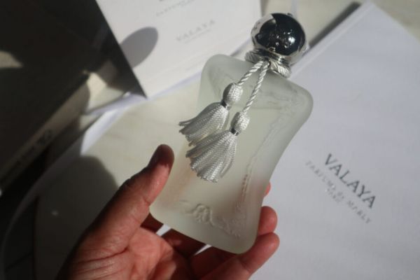 Free Parfums de Marly Valaya Fragrance Sample